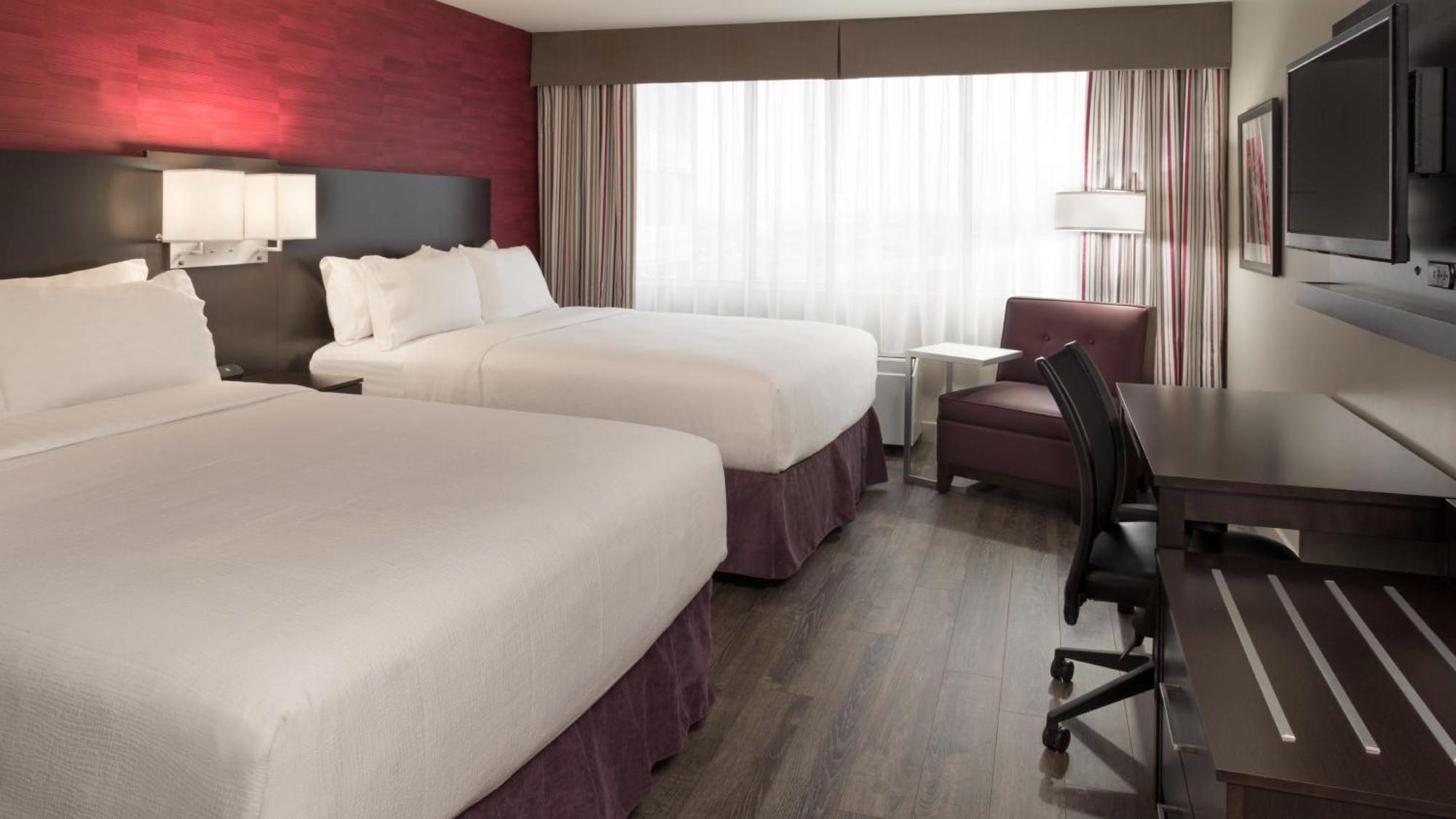 Standard Queen Room with Two Queen Beds and Airport View